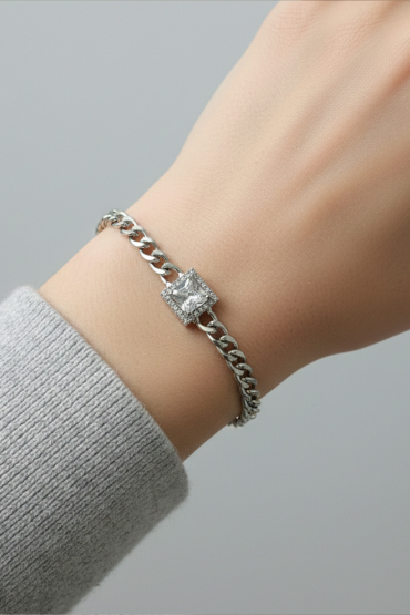 Kare Zirkon Detayli Gümüs Zincir Bileklik